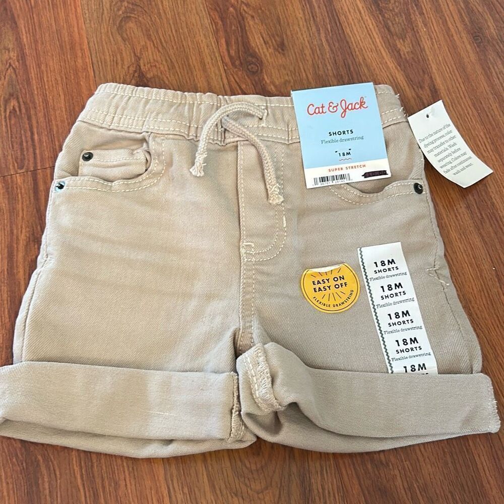 Cat & Jack khaki color pull on shorts easy on off 18 M